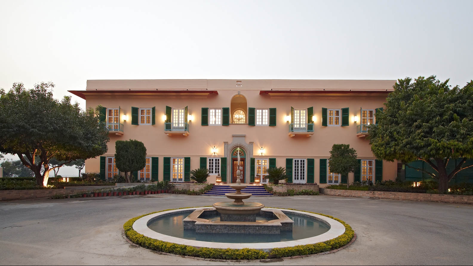seleqtions hotel ramgarh lodge